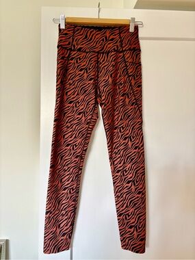 Victoria Secret Total Knockout Leggings